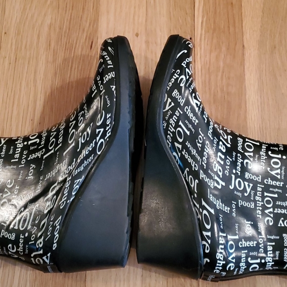 HENRY FERRERA RAIN BOOTS, WEDGE STYLE. - Picture 4 of 6